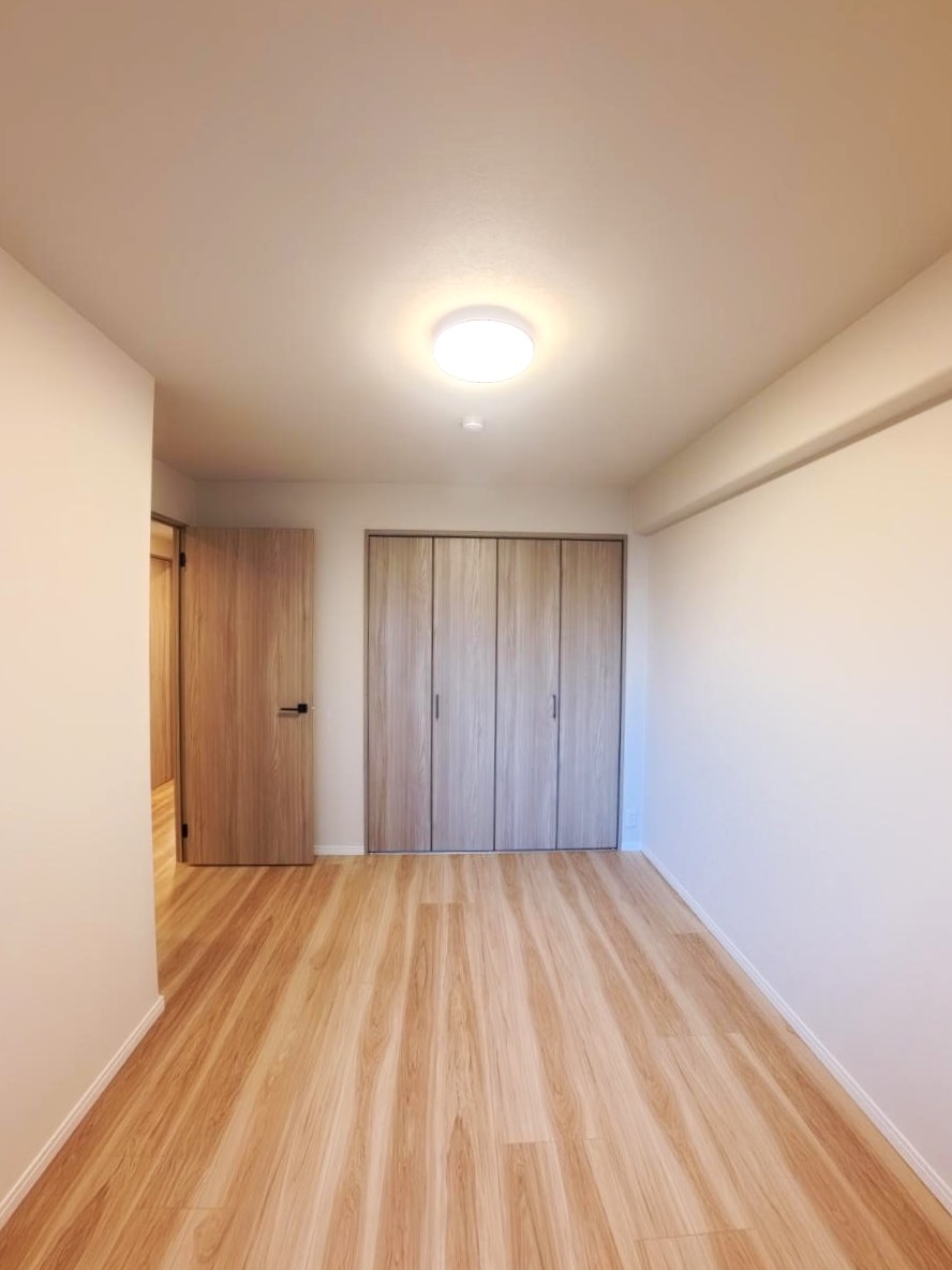 80㎡超・4LDK。家族それぞれの居場所がある、リノベーション済み住戸。|サーパス衣山壱番館~動画紹介あり~